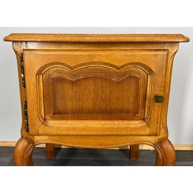 French Bedside Tables, Set of 2 For Sale - Image 4 of 14