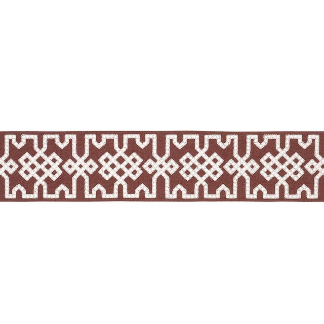 With a striking trellis motif composed of densely stitched embroidery, Knotted Trellis Tape adds gorgeous dimension to...