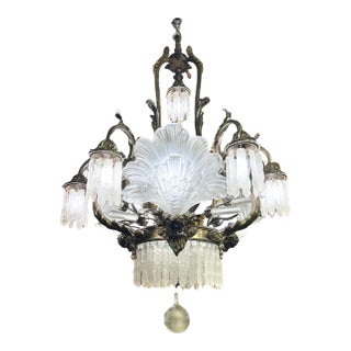Early 20th Century French Louis XV Style Bronze and Frosted Glass Shell Motif Chandelier For Sale