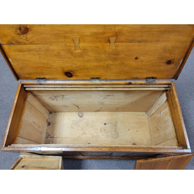 Antique Dough and Flour Box / Chest With Copper Lined Dough Rising Tray