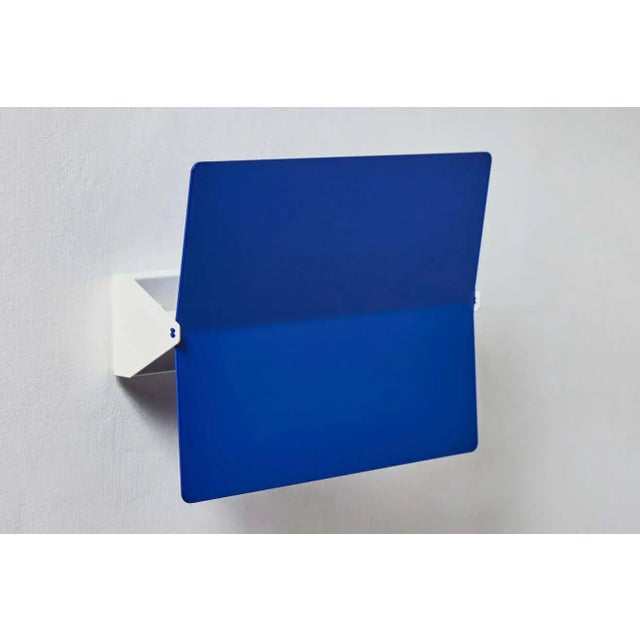 Metal Large Charlotte Perriand 'Applique à Volet Pivotant Plié' Wall Light in Blue For Sale - Image 7 of 12
