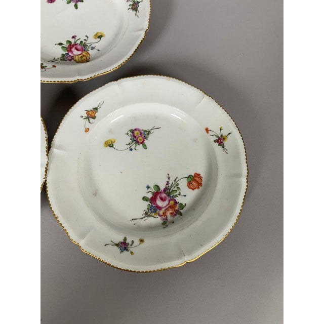 Manufacture Du Comte d'Artois - Plate (5) - Soft-paste porcelain, 18th century For Sale - Image 4 of 8