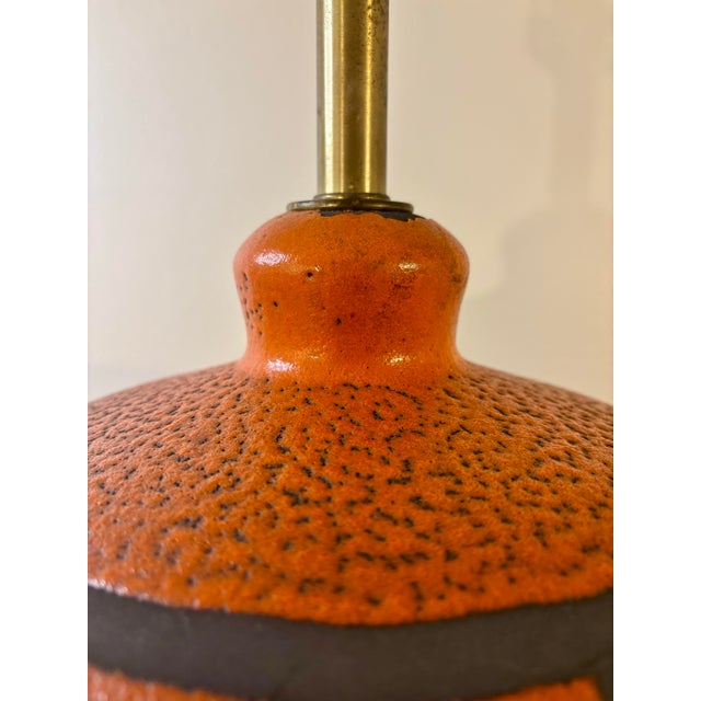 1950s Vintage Mid-Century Modern Ceramic Table Lamp - Bitossi Style For Sale - Image 5 of 8