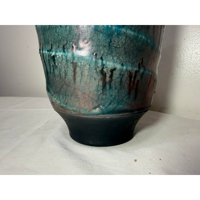 Vintage Large Tall Signed Tom Neugebauer Blue Green Raku Blackware Pottery Vase For Sale - Image 11 of 13