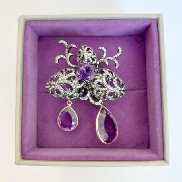 18ct Gold Amethyst and Diamond Openwork Filigree Brooch - Fei Liu For Sale - Image 4 of 8
