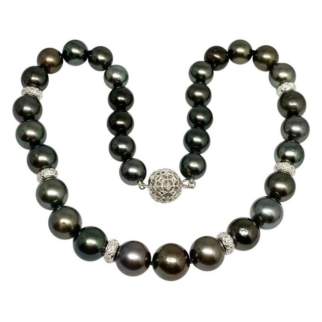 Traditional Diamond Tahitian Pearl 18k Gold Necklace Certified For Sale - Image 3 of 10