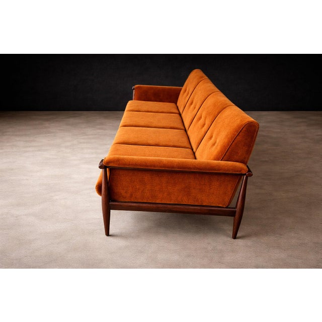 Mid-Century Modern “Canoa” Sofa in Brazilian Rosewood & Mohair, Liceu De Artes E Ofícios, Brazil, 1960s For Sale - Image 3 of 14