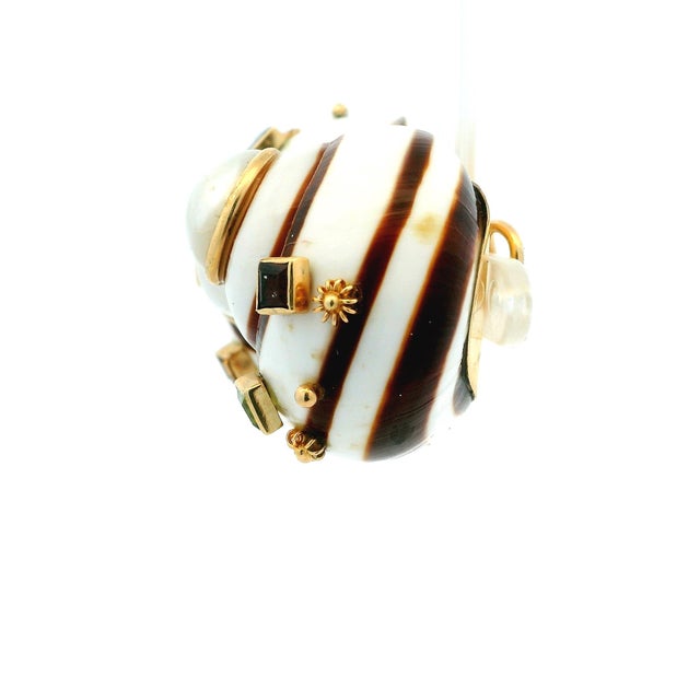 Vintage Maz 14k Gold Conch Shell Mabe Pearl Gemstone Clip Earrings, Pair For Sale - Image 9 of 13