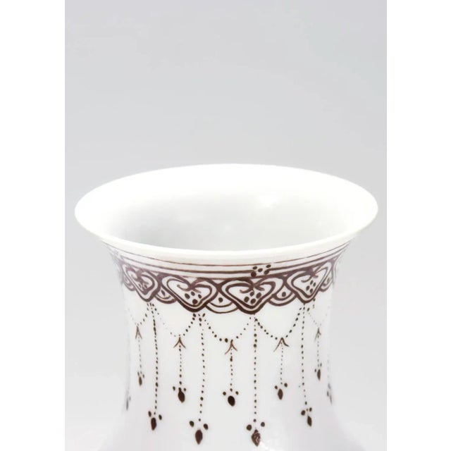 Eggshell Vintage Chinese Export Eggshell Porcelain Vase For Sale - Image 8 of 12