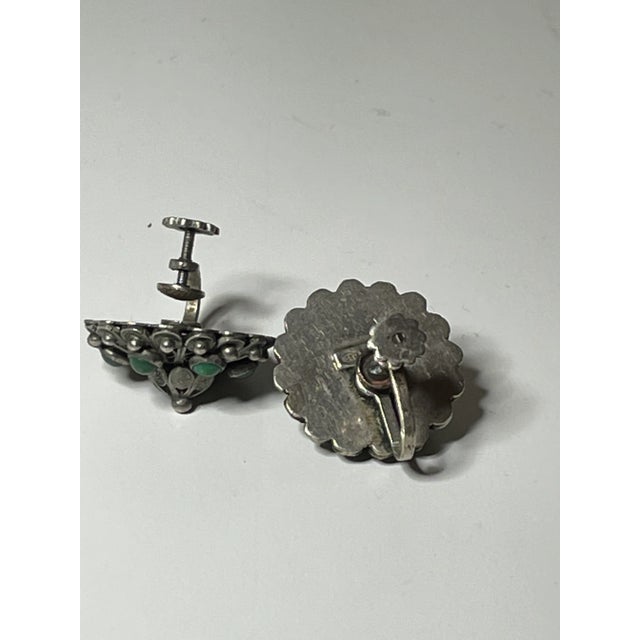 Art Deco 1920s Turquoise and Silver Filigree Screwback Earrings - 2 Pieces For Sale - Image 3 of 5