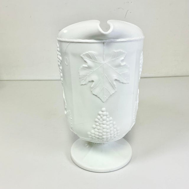 1970s Vintage Americana Arts & Crafts Indiana Glass Grape Milk Glass 64 Oz Pitcher For Sale - Image 6 of 14