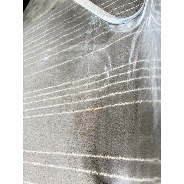 1980s Modern Lucite Glass Wave Zig Zag Suspension Waterfall Acrylic Coffee Cocktail Table For Sale In Atlanta - Image 6 of 9