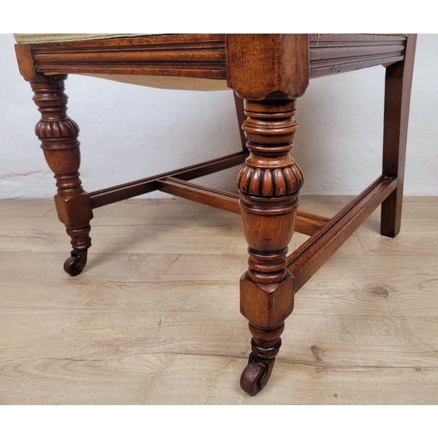 Victorian Oak Upholstered Hall Chair with Foliate Carvings, 1900s For Sale - Image 13 of 18