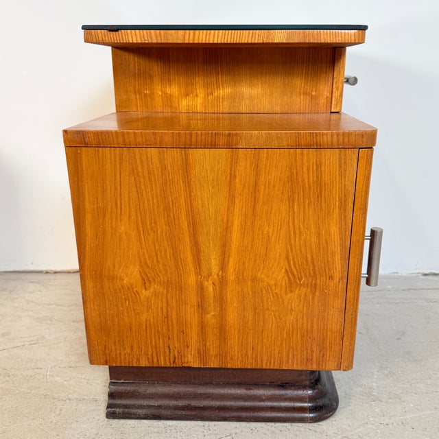 Vintage Burl Walnut Nightstands by Jindřich Halabala for Up Závody, 1957, Set of 2 For Sale - Image 10 of 14