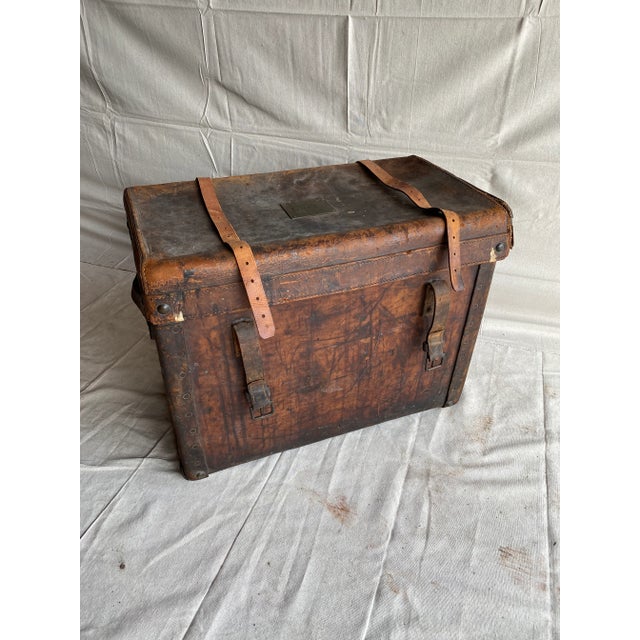 Early 20th Century Nyc East End Hotel Luggage Trunk For Sale - Image 12 of 12
