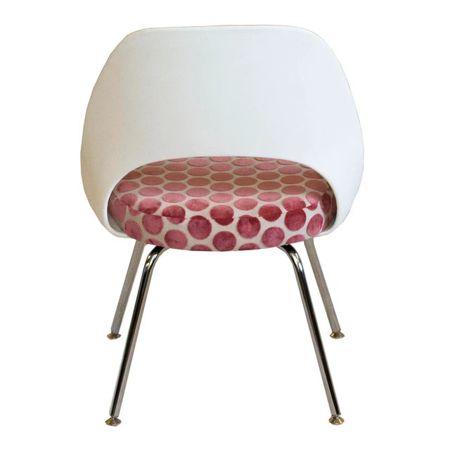 Textile Knoll Armless Saarinen Plastic-Back Side Chair in Pink Dots For Sale - Image 7 of 8