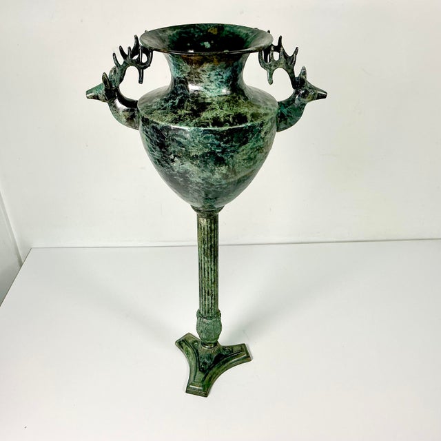 1970s Vintage Neoclassical English Stag Head Faux Verdigris Green Tole Pedestal Urn Vase. For Sale - Image 11 of 15