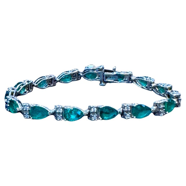 9 Ct Natural Brazil Emerald & Diamond Tennis Bracelet 14 Karat Yellow Gold 7 " For Sale - Image 15 of 18