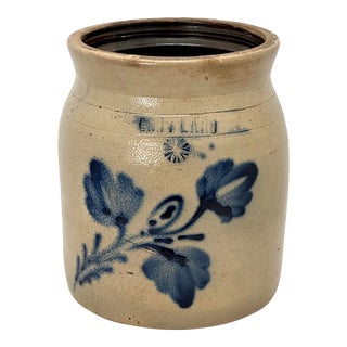 Nice Antique American Cortland New York Blue Flower Decorated 1 Gallon Stoneware Storage Jar - Late 19th Century For Sale