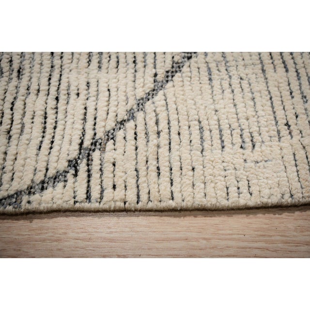 2020s Marrakech Beige Whisper Hand-Knotted Wool Rug Carpet, Soft Geometric Design For Sale - Image 5 of 9