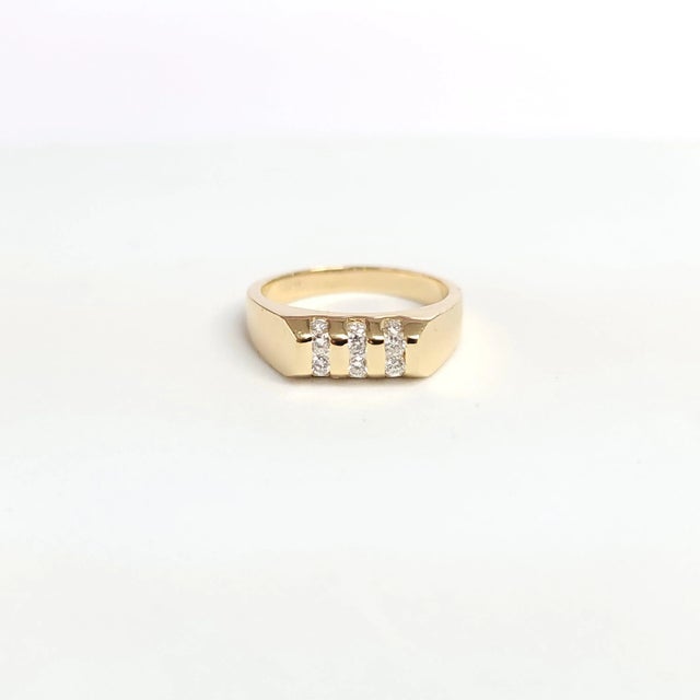 Curved Nine Stone Diamond Ring .50cttw 14k Yellow Gold, Size 5 For Sale - Image 4 of 4