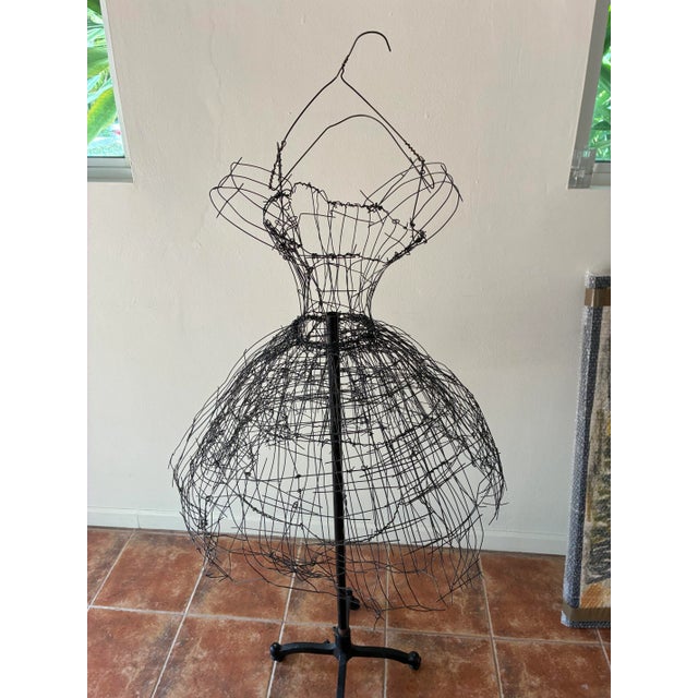Leigh Pennebaker is an artist in New York City and her iconic wire dress sculptures have been in some top retailer window...