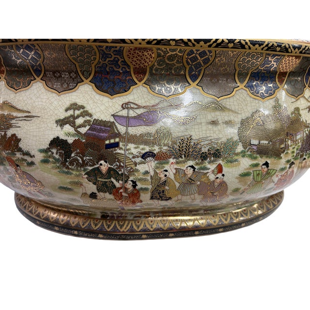 Porcelain Oriental Golden Color Satsuma Graphic Oval Pot For Sale In San Francisco - Image 6 of 12
