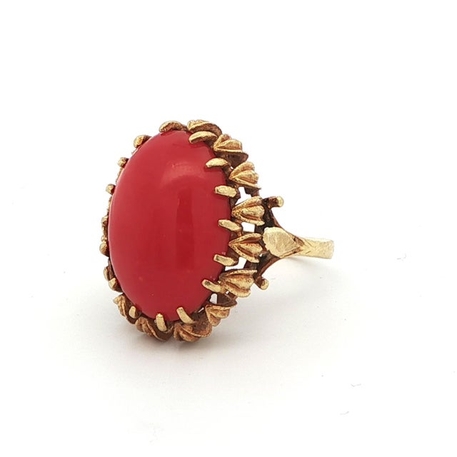 1950s 18k Yellow Gold Coral Ring, Size 6.5 For Sale In Lexington, KY - Image 6 of 11
