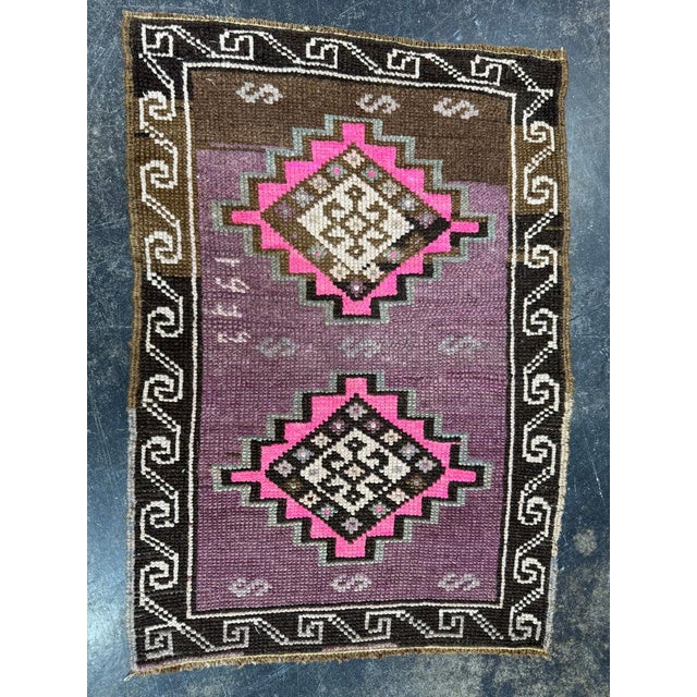 Turkish Yastik Rug 1'10" x 2'6" For Sale - Image 4 of 5