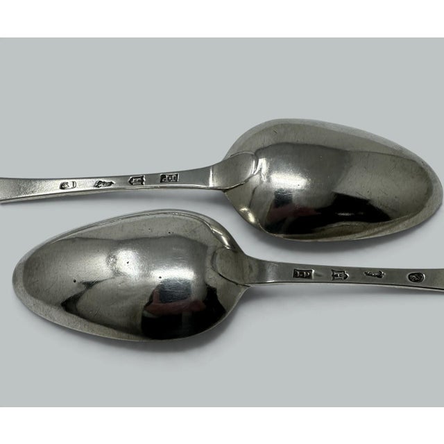 Late 18th Century Antique Pair Irish Dublin Sterling Silver Serving Gravy Spoons John Pittar 1780 For Sale - Image 5 of 7