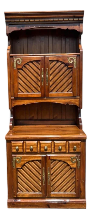 Thomasville Furniture – Pine Manor Collection Hutch
