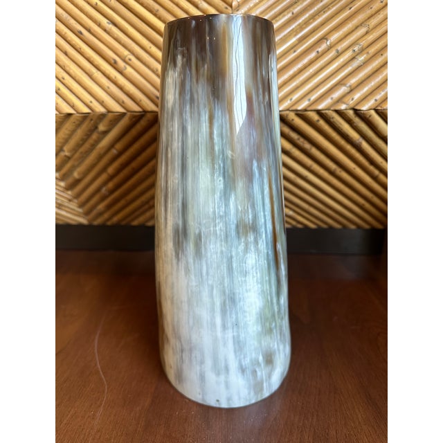 White Vintage Italian Natural Horn Vase -Extra Large For Sale - Image 8 of 12