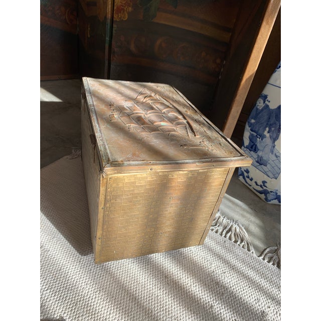 Early 20th Century Antique Brass Clad Wood Box Sailing Ships For Sale - Image 5 of 12