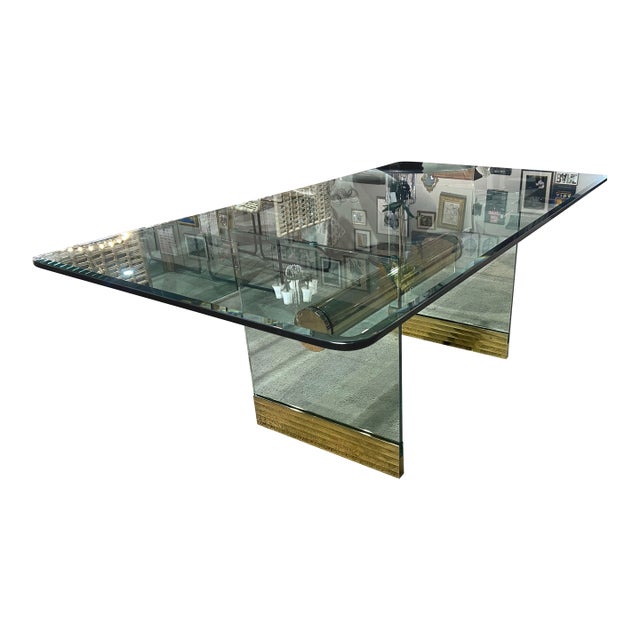 Late 20th Century Modern Glass Dinning Table For Sale