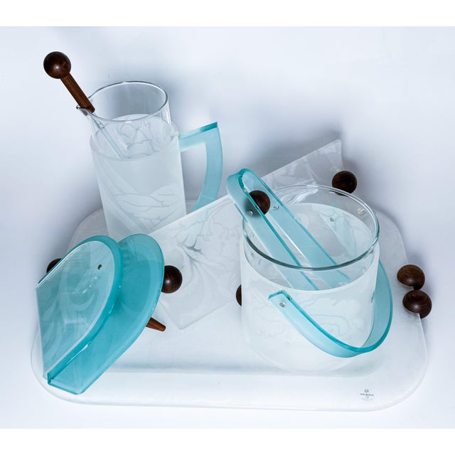 Ice bucket: h: 16, d: 15 carafe: h: 25, d: 10 stirrer: 29cm tray: 49cm x 36 ice cube tongs: 21cm this piece has an...