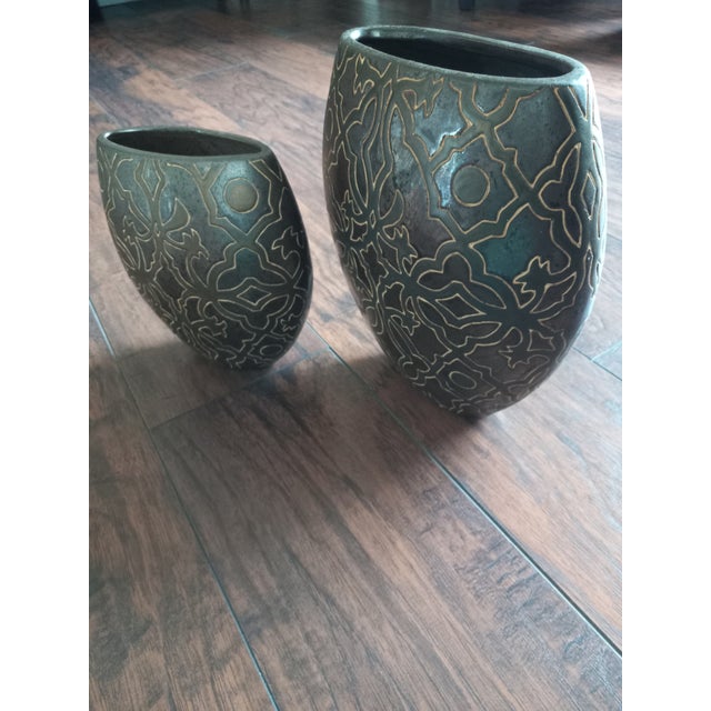 Ceramic 1990s Vintage Brown & Cream Ceramic Vases- Set of 2 For Sale - Image 7 of 9