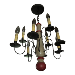 1970s Colonial Reproduction 8-Arm Chandelier