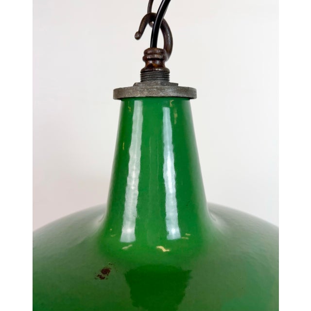 Mid-Century Modern Industrial Green Enamel Factory Pendant Lamp from Revo, 1950s For Sale - Image 3 of 18
