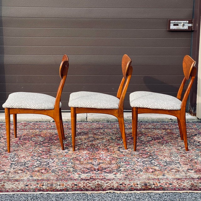 Mid-Century Modern Heritage Contemporary Collection Walnut Dining Side Chair For Sale In Philadelphia - Image 6 of 12