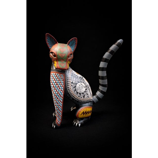 Wood Jacobo & María Ángeles Monumental Alebrije Cat “El Gato Montez” Zenzontle Zapoteco,” 17”, Signed & Numbered, 2004 For Sale - Image 7 of 7