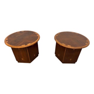 Mid-Century Modern Lane Acclaim Round Walnut Side Tables - Set of 2 - Refinished For Sale