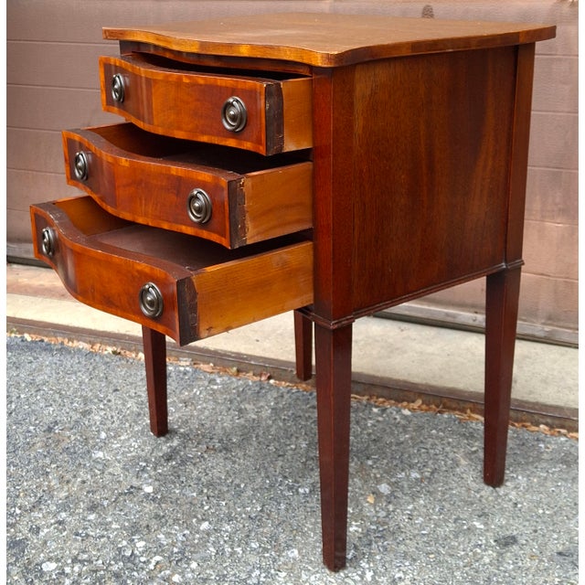 Wood Mid 20th Century Hepplewhite Style Crossbanded Inlaid Mahogany Work Table For Sale - Image 7 of 8