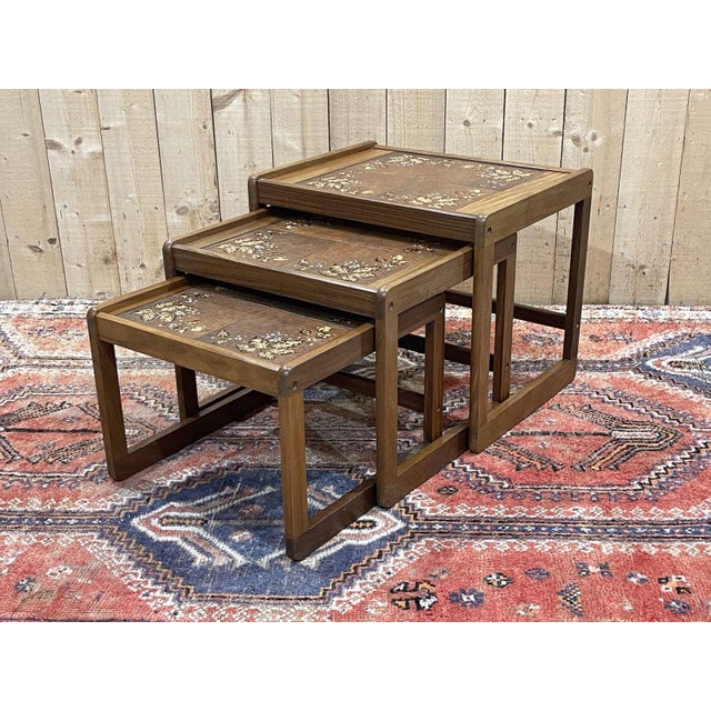 Set of 3 teak nesting tables from the 1970s, tiled top - L=59cm, D=50cm, H=50cm.