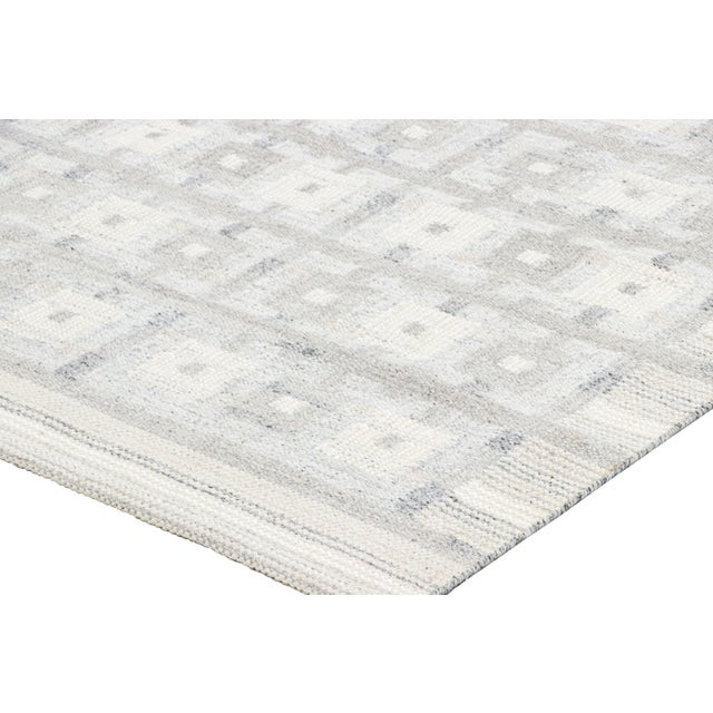 Rug & Kilim’s Scandinavian Style Rug, White and Gray Geometric Patterns For Sale In New York - Image 6 of 7