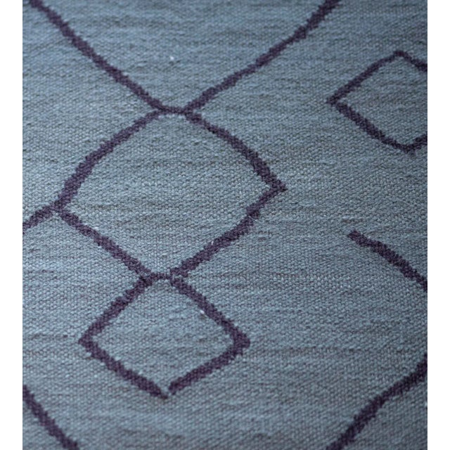 Contemporary Blue Handwoven Wool Moroccan Inspired Flatweave Rug For Sale In Los Angeles - Image 6 of 10