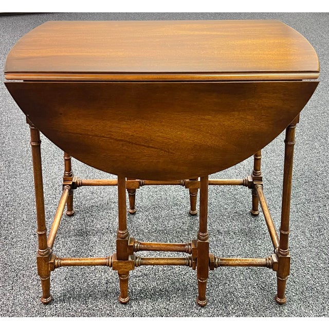 Statton Private Collection Warfield Mahogany Gate Leg Side Tables - A Pair For Sale In New York - Image 6 of 11