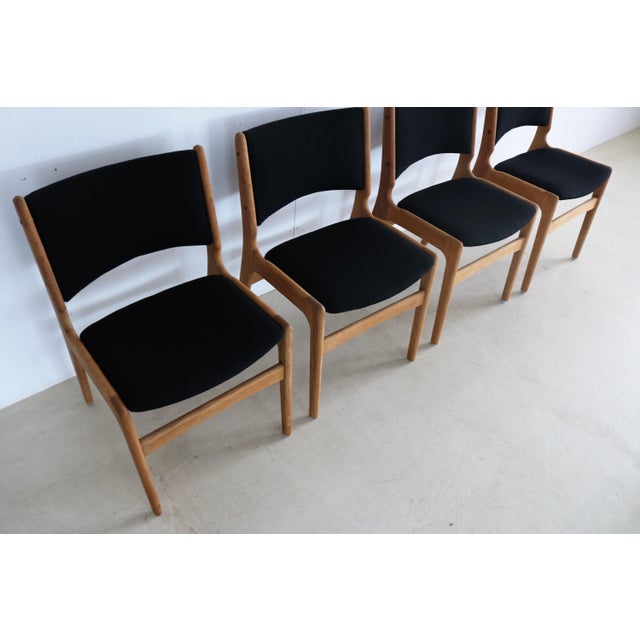 Mid-Century Modern Vintage Dining Chairs in Oak, 1960s, Set of 4 For Sale - Image 3 of 9