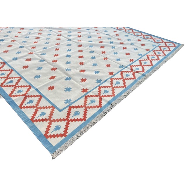 Mid-Century Modern Handmade Cotton Vegetable Dyed Rug, White, Sky Blue and Terracotta Star Dhurrie-10'x14' For Sale - Image 3 of 13