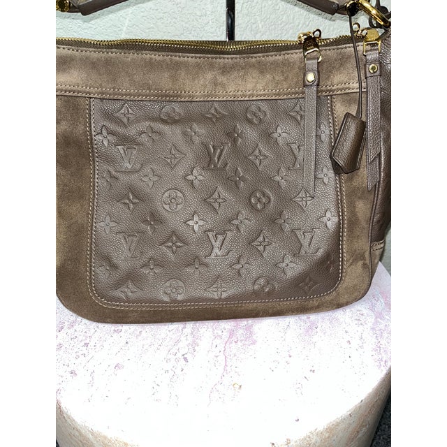 Louis Vuitton Leather & Suede Shoulder Bag For Sale In Las Vegas - Image 6 of 10