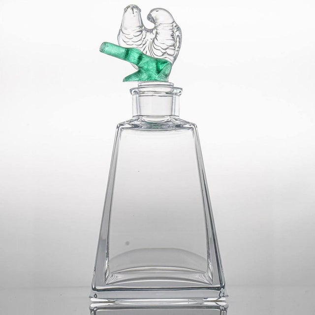 Crystal Glass Inseparables Carafe with Lovebirds from Sèvres, France, 1970s For Sale - Image 6 of 11